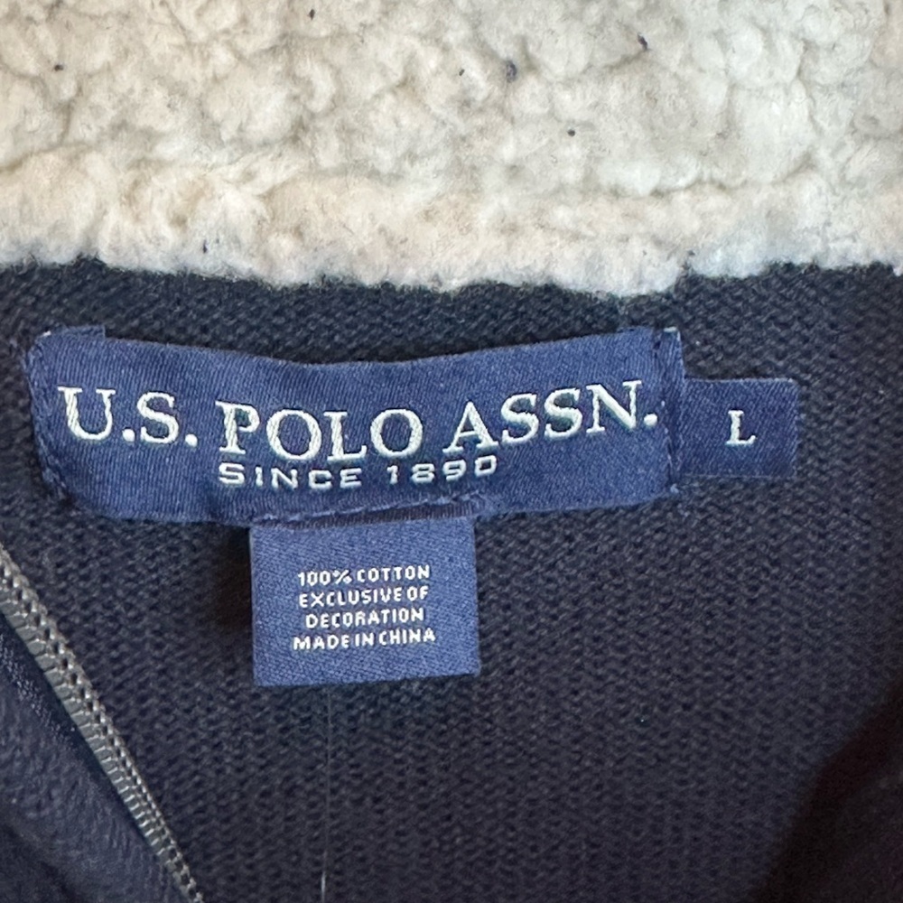U.S Polo Assn. Men's Navy Pull Over Sweater, size Large, NWT - Picture 4 of 7